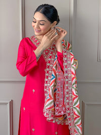 Gajari Embroidered Kurta Pant